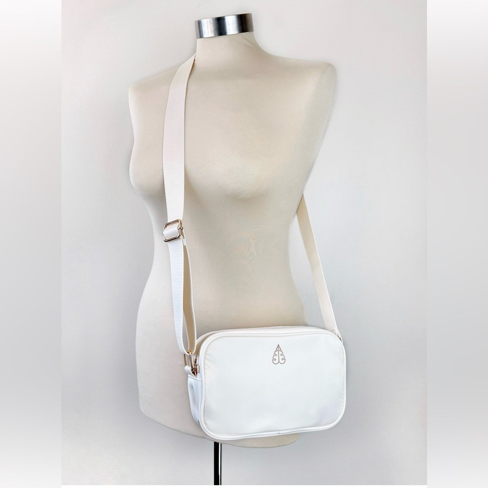 Ivory Crossbody Rose Gold Zipper Adjustable Purse Small 8x5x2 NWT Make Up Bag